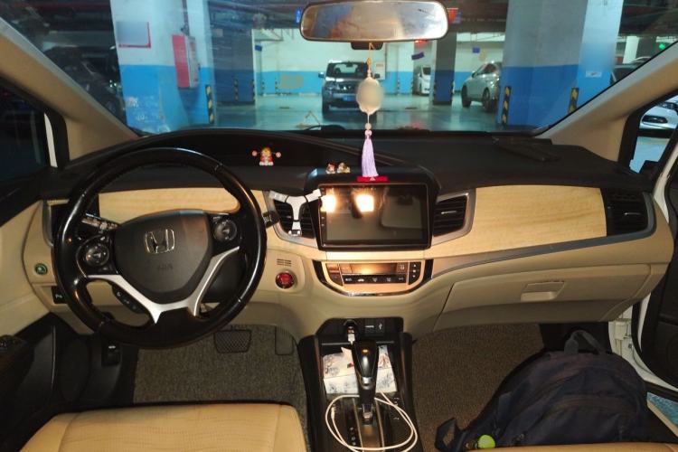 Used Honda Jade 2013 1.8L CVT Luxury Edition 5 seats Center Console