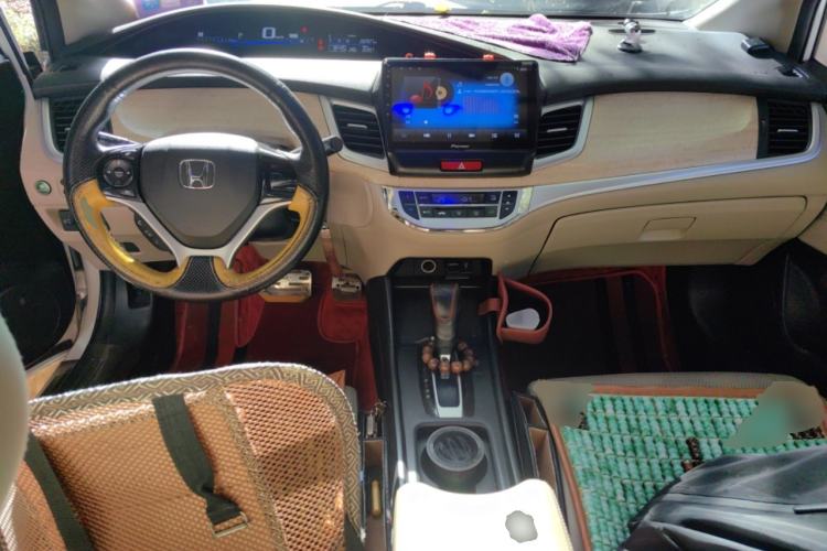 Used Honda Jade 2013 1.8L automatic Comfort version 5 seats Center Console