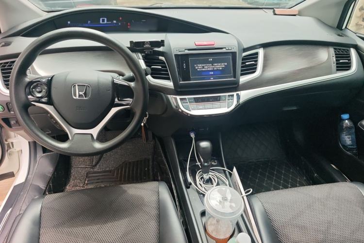 Used Honda Jade 2013 1.8L automatic Comfort version 5 seats Center Console