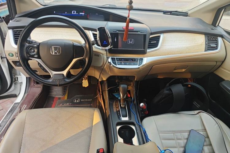 Used Honda Jade 2013 1.8L automatic Comfort version 5 seats Center Console
