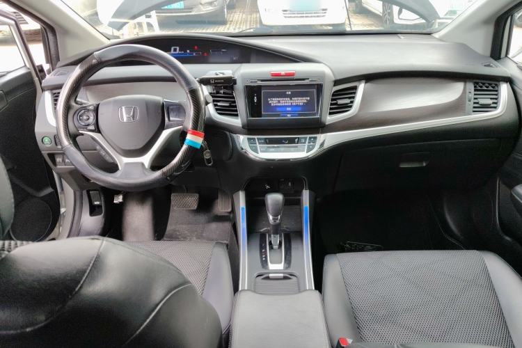 Used Honda Jade 2013 1.8L automatic Comfort version 5 seats Center Console