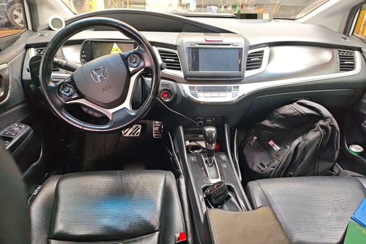 Used Honda Jade 2013 1.8L CVT Luxury Edition 5 seats Center Console