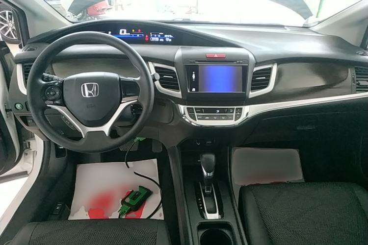Used Honda Jade 2013 1.8L automatic Comfort version 5 seats Center Console