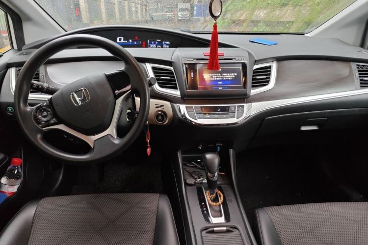 Used Honda Jade 2013 1.8L automatic Comfort version 5 seats Center Console