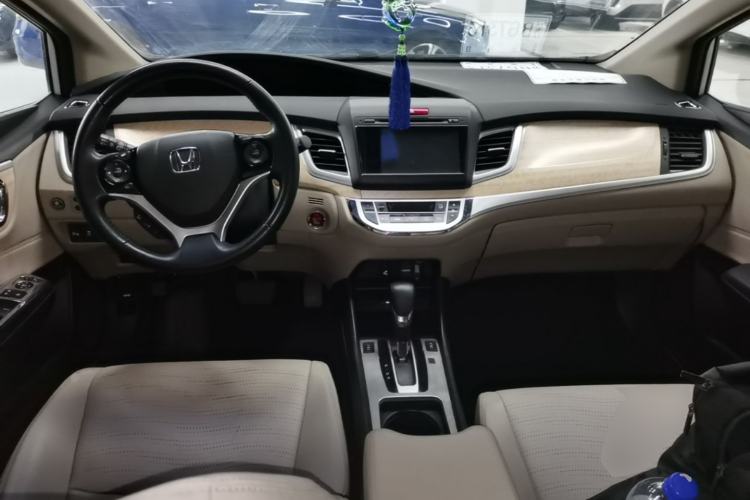 Used Honda Jade 2013 1.8L CVT Luxury Edition 5 seats Center Console