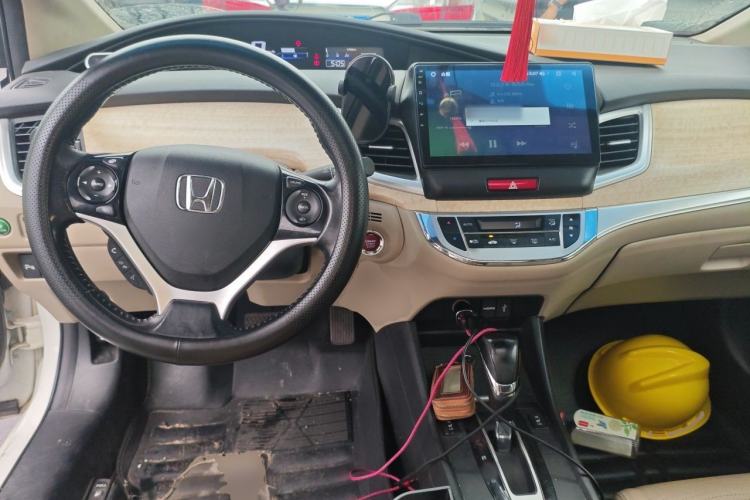Used Honda Jade 2013 1.8L CVT Luxury Edition 5 seats Center Console