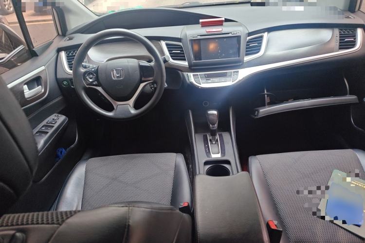 Used Honda Jade 2013 1.8L automatic Comfort version 5 seats Center Console
