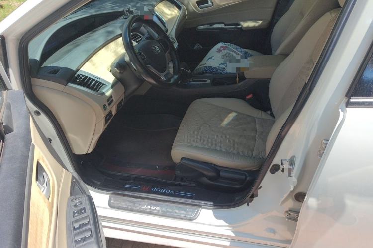 Used Honda Jade 2013 1.8L automatic Comfort version 5 seats Driver Seat