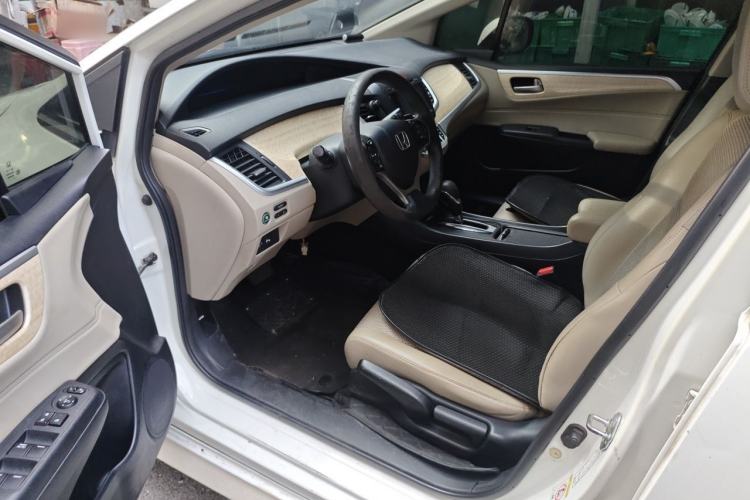 Used Honda Jade 2013 1.8L automatic Comfort version 5 seats Driver Seat