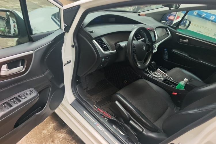 Used Honda Jade 2013 1.8L automatic Comfort version 5 seats Driver Seat