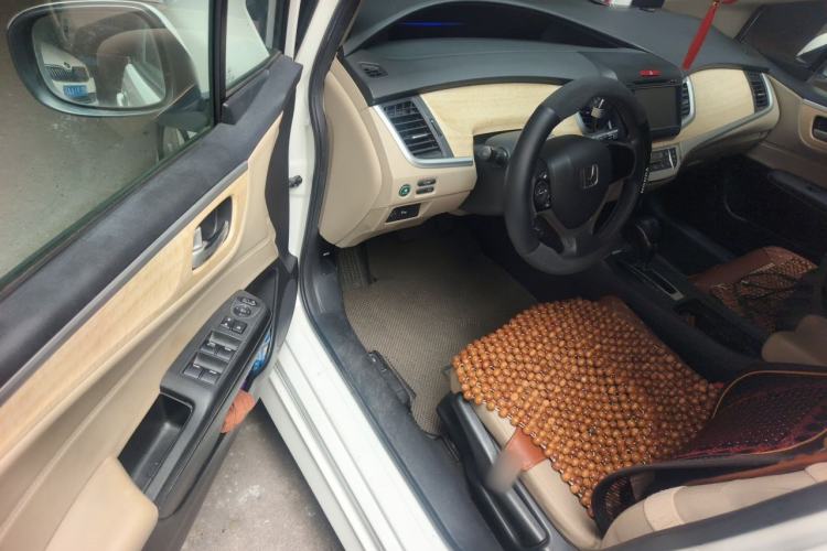 Used Honda Jade 2013 1.8L automatic Comfort version 5 seats Driver Seat