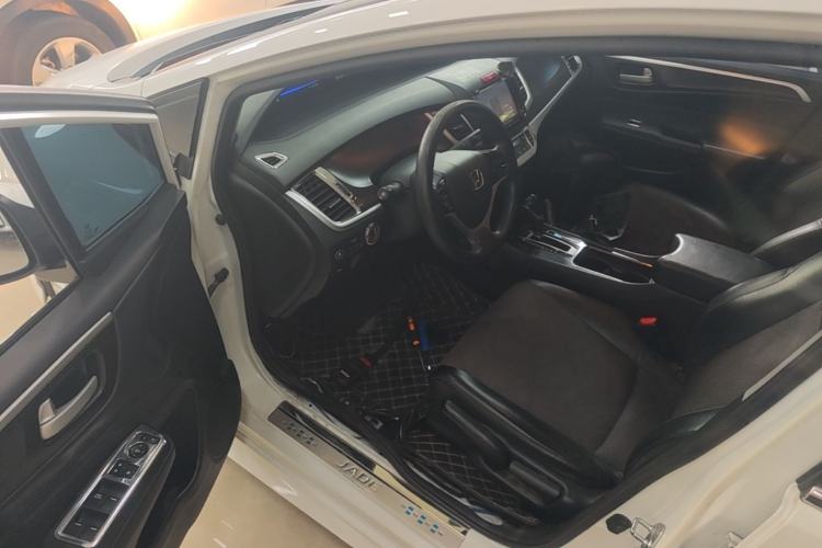 Used Honda Jade 2013 1.8L automatic Comfort version 5 seats Driver Seat