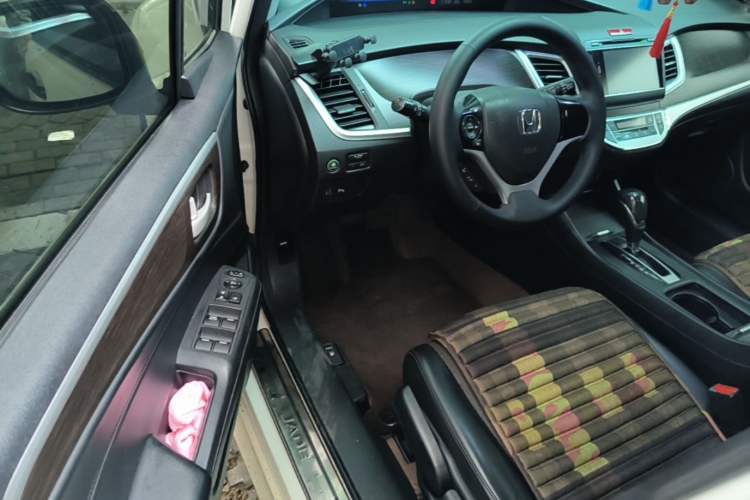 Used Honda Jade 2013 1.8L automatic Comfort version 5 seats Driver Seat