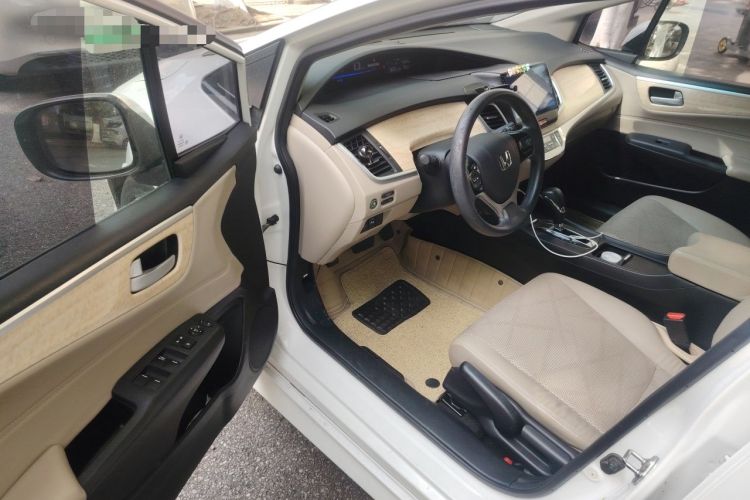 Used Honda Jade 2013 1.8L automatic Comfort version 5 seats Driver Seat