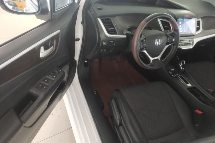 Used Honda Jade 2013 1.8L automatic Comfort version 5 seats Driver Seat