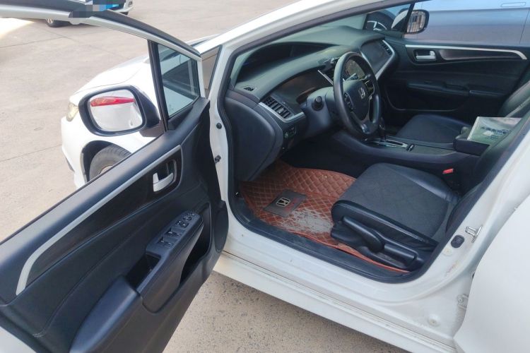 Used Honda Jade 2013 1.8L automatic Comfort version 5 seats Driver Seat