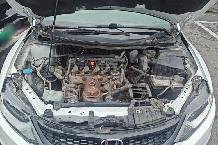 Used Honda Jade 2013 1.8L CVT Luxury Edition 6 seats Engine Bay