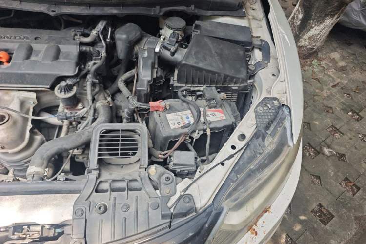 Used Honda Jade 2013 1.8L automatic Comfort version 5 seats Engine Bay Left