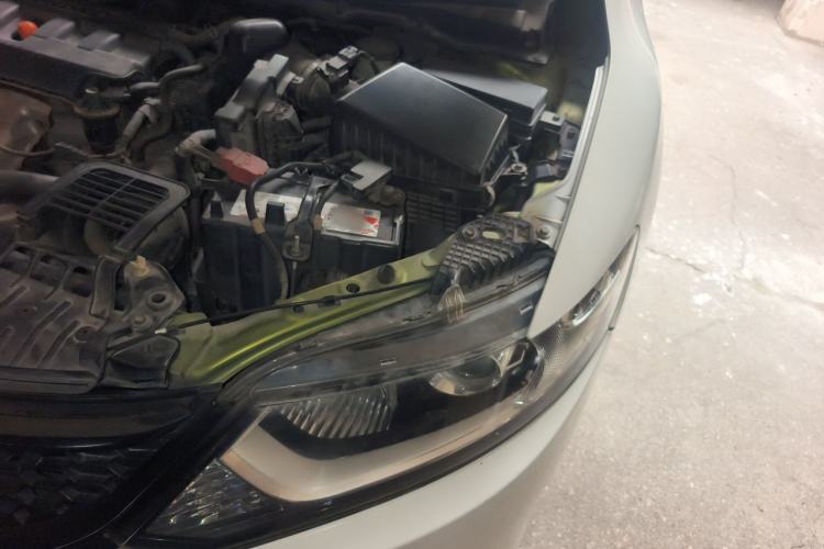 Used Honda Jade 2013 1.8L automatic Comfort version 5 seats Engine Bay Left