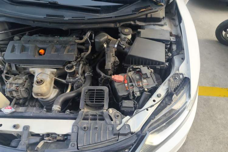 Used Honda Jade 2013 1.8L automatic Comfort version 5 seats Engine Bay Left