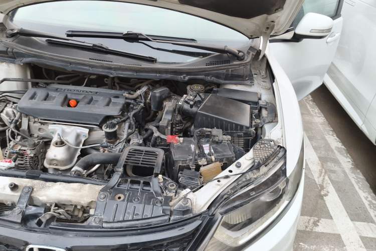 Used Honda Jade 2013 1.8L automatic Comfort version 5 seats Engine Bay Left
