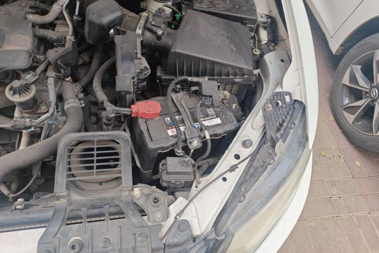 Used Honda Jade 2013 1.8L automatic Comfort version 5 seats Engine Bay Left