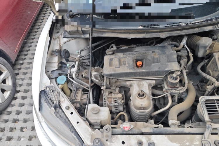 Used Honda Jade 2013 1.8L automatic Comfort version 5 seats Engine Bay Right