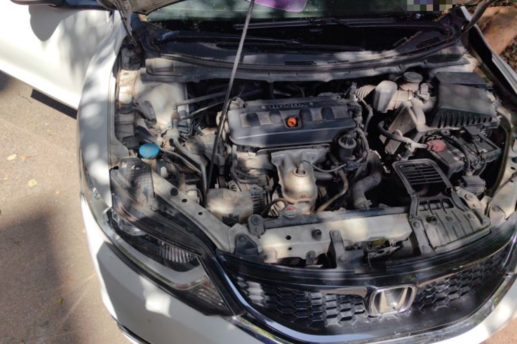 Used Honda Jade 2013 1.8L automatic Comfort version 5 seats Engine Bay Right