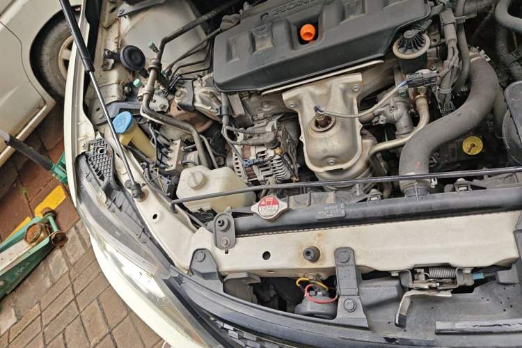 Used Honda Jade 2013 1.8L CVT Luxury Edition 5 seats Engine Bay Right