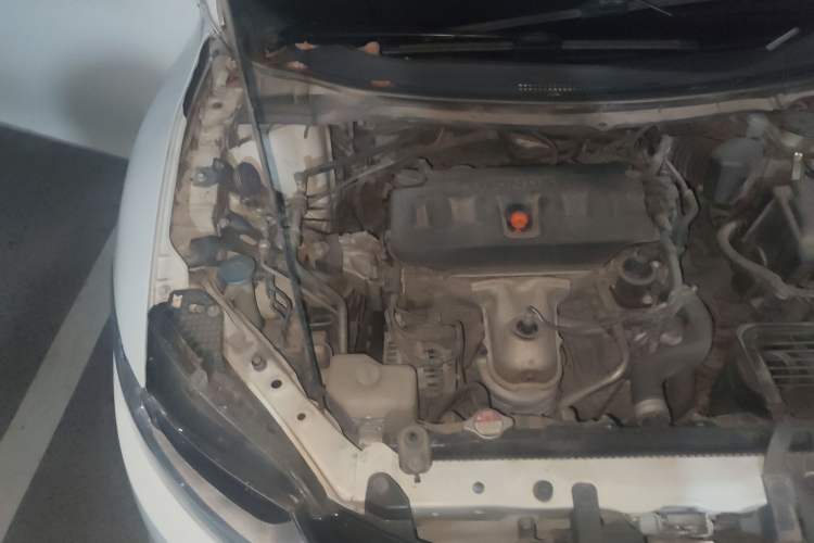 Used Honda Jade 2013 1.8L automatic Comfort version 5 seats Engine Bay Right