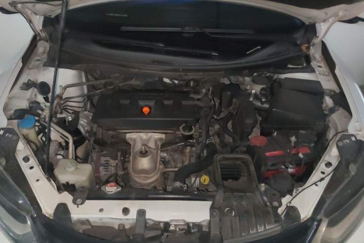 Used Honda Jade 2013 1.8L CVT Luxury Edition 6 seats Engine Bay