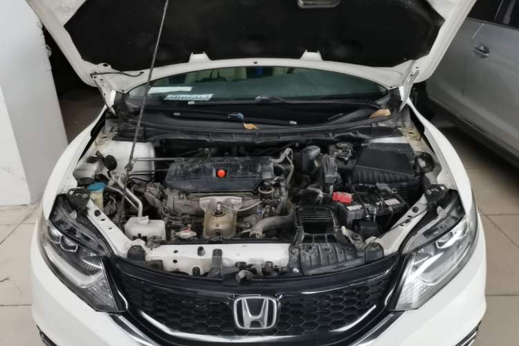 Used Honda Jade 2013 1.8L CVT Luxury Edition 5 seats Engine Bay