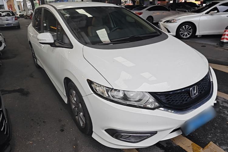 Used Honda Jade 2013 1.8L automatic Comfort version 5 seats Exterior 1