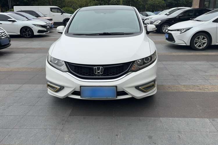 Used Honda Jade 2013 1.8L automatic Comfort version 5 seats Exterior 1