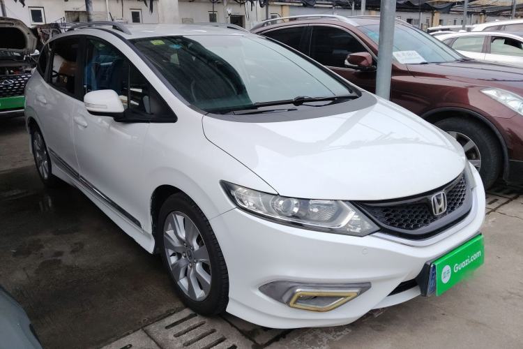 Used Honda Jade 2013 1.8L automatic Comfort version 5 seats Exterior 1