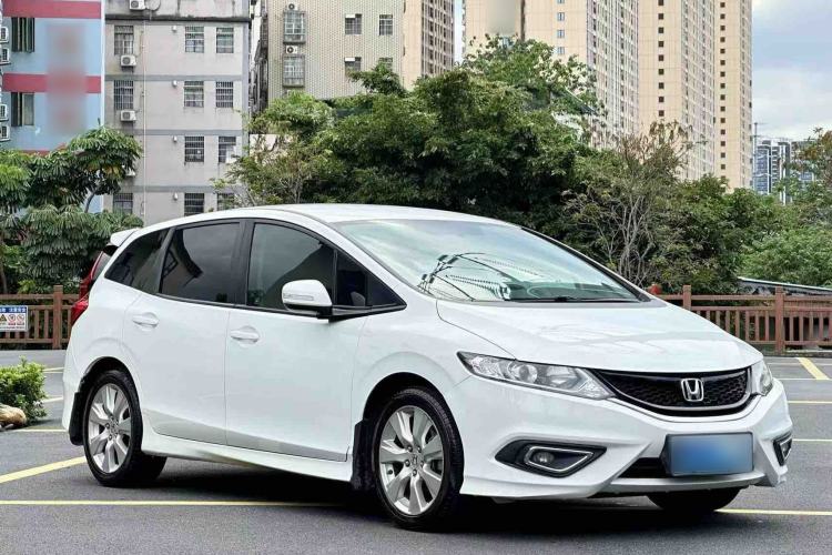 Used Honda Jade 2013 1.8L automatic Comfort version 5 seats Exterior 1