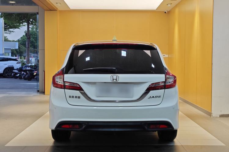 Used Honda Jade 2013 1.8L automatic Comfort version 5 seats Exterior 10