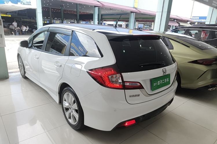 Used Honda Jade 2013 1.8L automatic Comfort version 5 seats Exterior 2