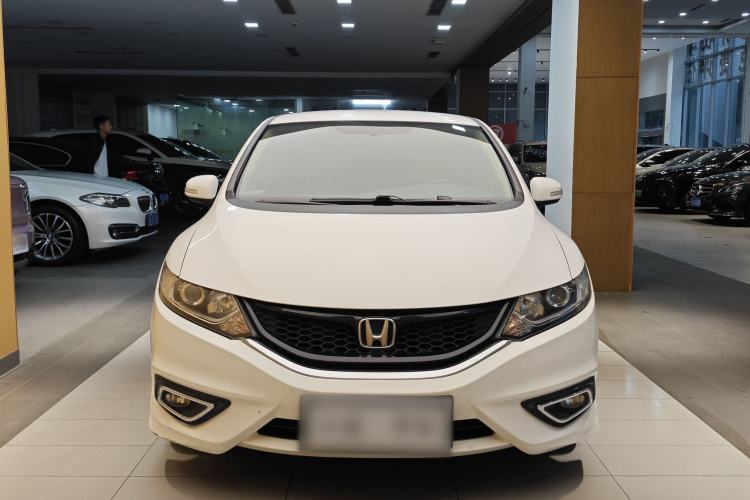 Used Honda Jade 2013 1.8L automatic Comfort version 5 seats Exterior 3