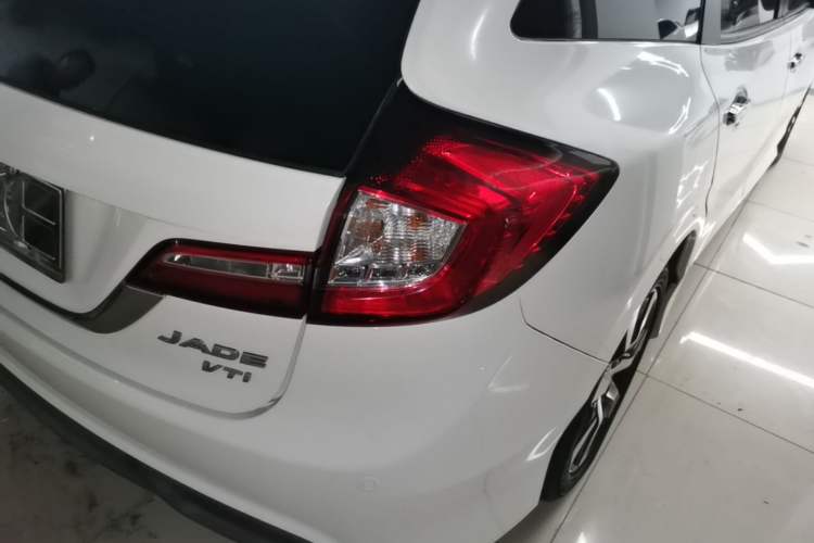 Used Honda Jade 2013 1.8L CVT Luxury Edition 5 seats Exterior 3