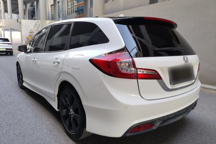 Used Honda Jade 2013 1.8L automatic Comfort version 5 seats Exterior 4