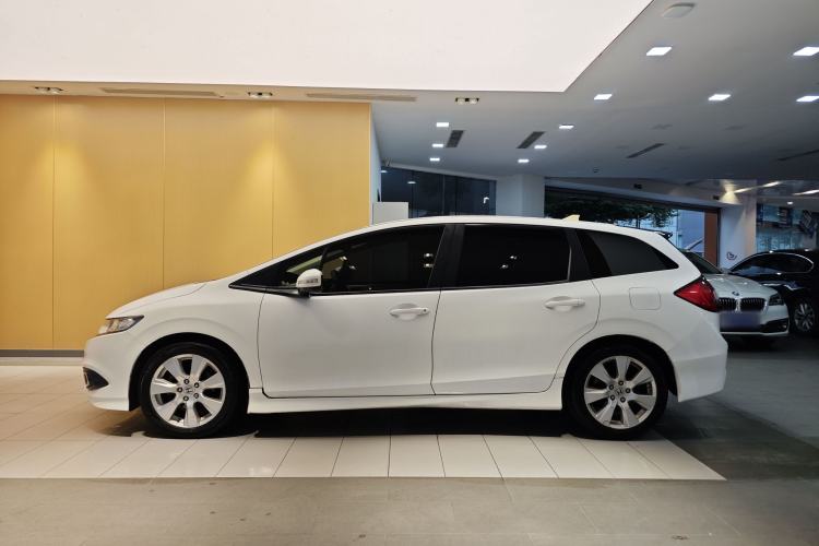 Used Honda Jade 2013 1.8L automatic Comfort version 5 seats Exterior 6