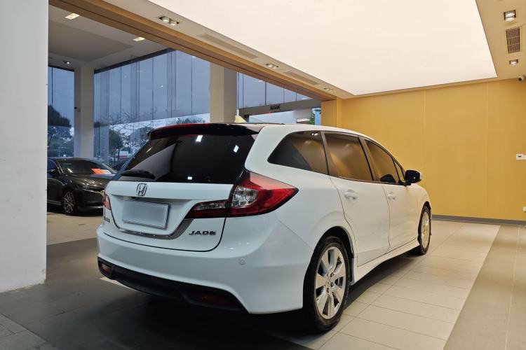 Used Honda Jade 2013 1.8L automatic Comfort version 5 seats Exterior 9