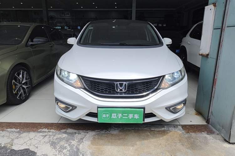 Used Honda Jade 2013 1.8L automatic Comfort version 5 seats Front