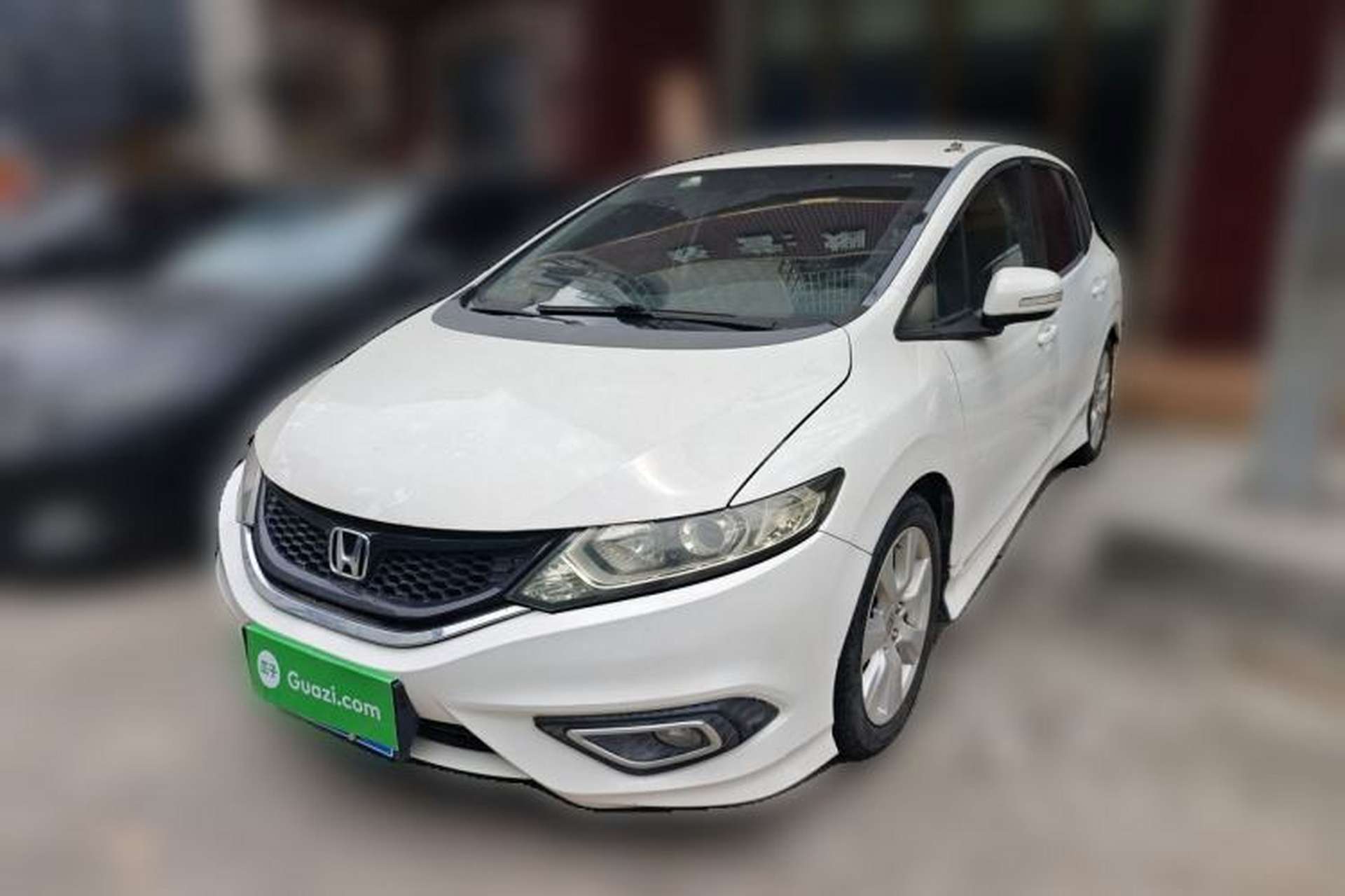Used Honda Jade 2013 1.8L automatic Comfort version 5 seats Front Left 45 Deg