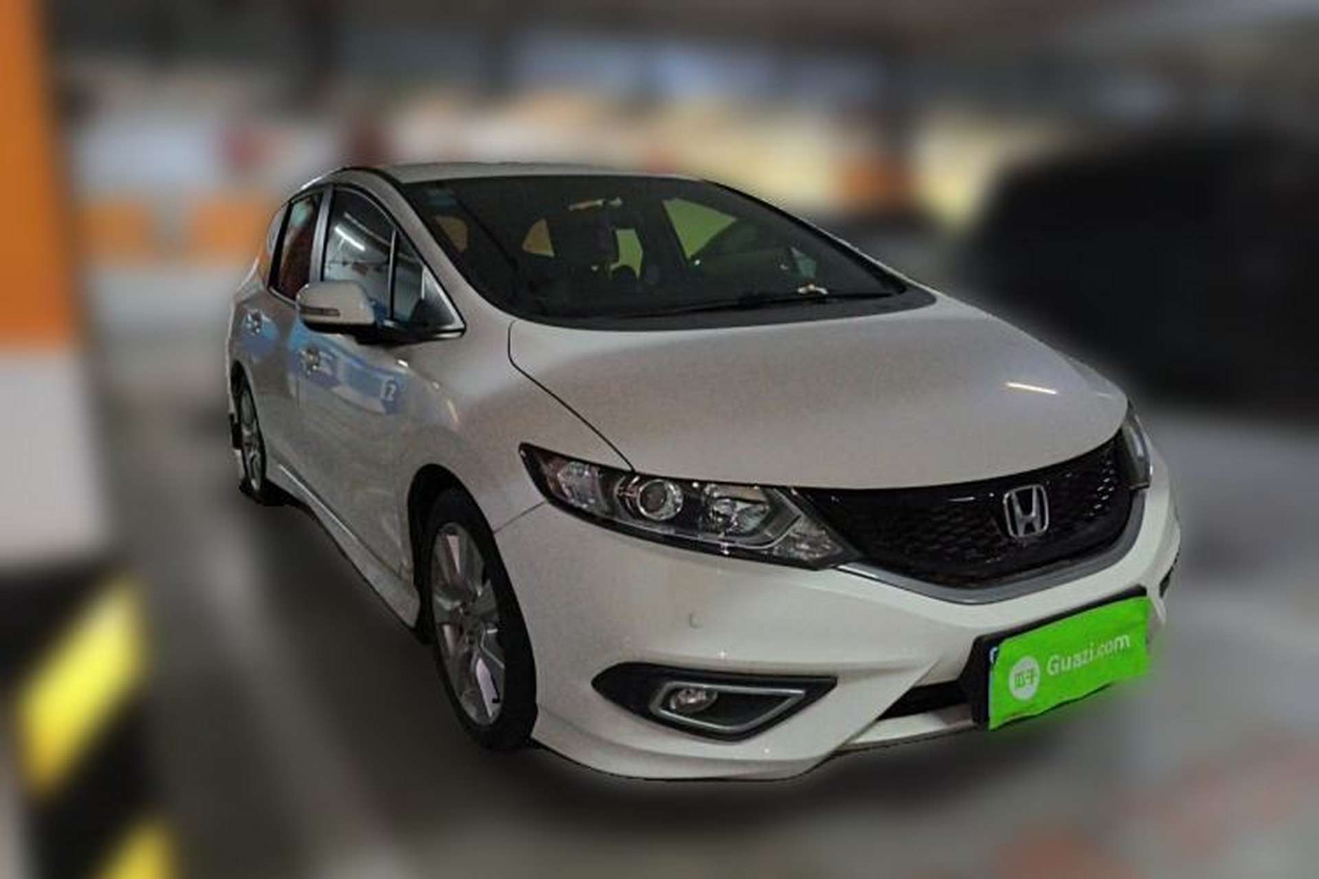Used Honda Jade 2013 1.8L automatic Comfort version 5 seats Front Right 45 Deg