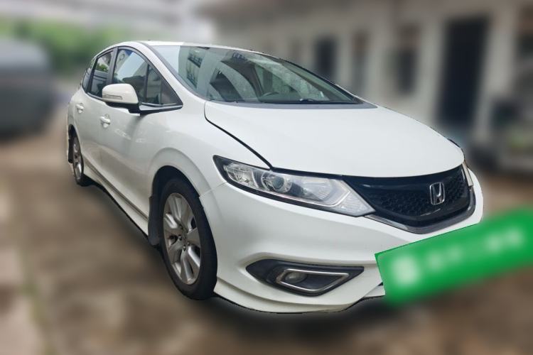 Used Honda Jade 2013 1.8L automatic Comfort version 5 seats Front Right 45 Deg