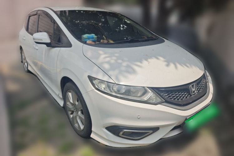 Used Honda Jade 2013 1.8L automatic Comfort version 5 seats Front Right 45 Deg