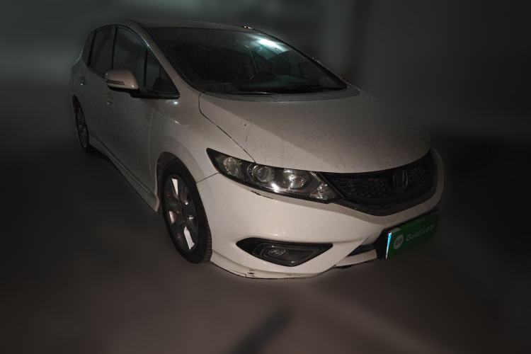 Used Honda Jade 2013 1.8L automatic Comfort version 5 seats Front Right 45 Deg