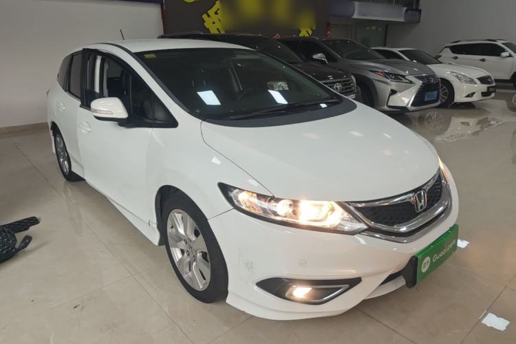 Used Honda Jade 2013 1.8L automatic Comfort version 5 seats Front Right 45 Deg